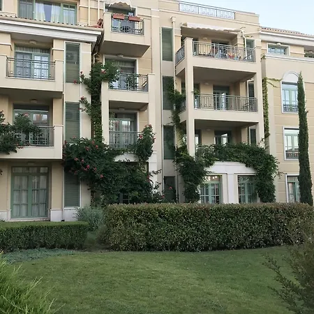 Apartman Flores Garden M *